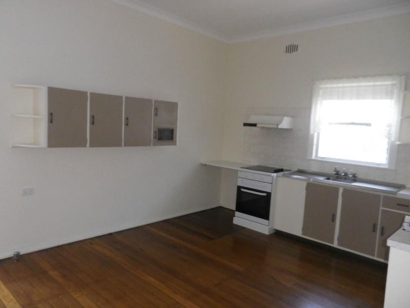 30 Tabrett Street, West Kempsey NSW 2440