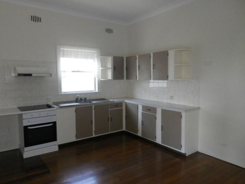 30 Tabrett Street, West Kempsey NSW 2440