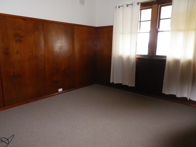 2 Greenfields Avenue, West Kempsey NSW 2440