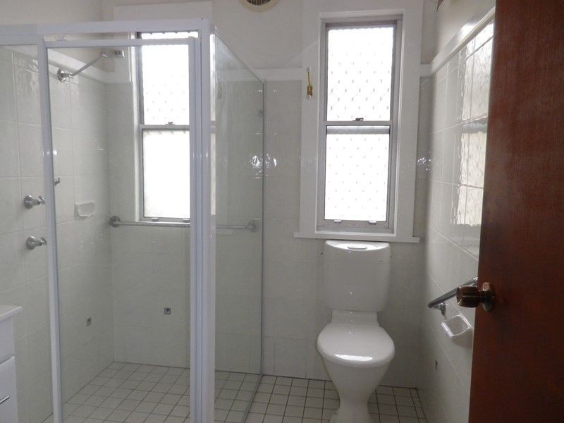 2 Greenfields Avenue, West Kempsey NSW 2440