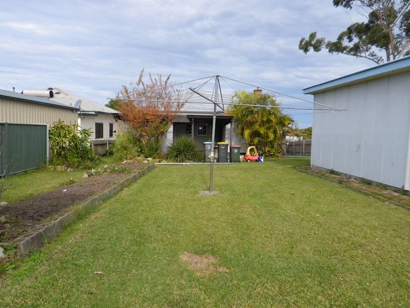 2 Greenfields Avenue, West Kempsey NSW 2440