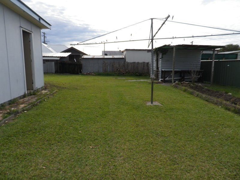 2 Greenfields Avenue, West Kempsey NSW 2440