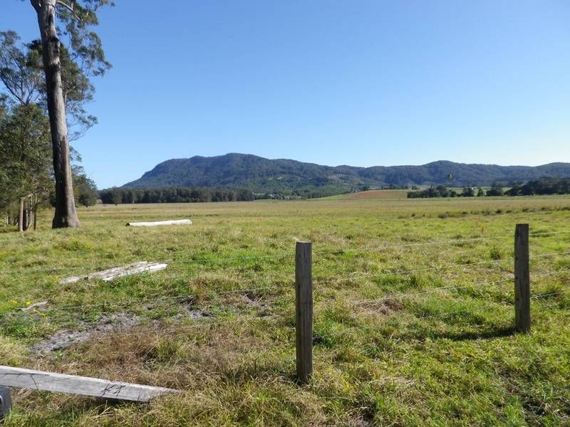 1, 17 Stuarts Point Road, Yarrahapinni Via, Kempsey NSW 2440