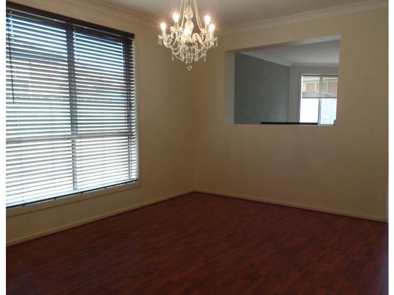 27 Swan Circuit, Mawson Lakes SA 5095