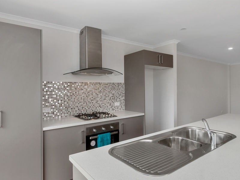 8 Vista Court, Hillbank SA 5112