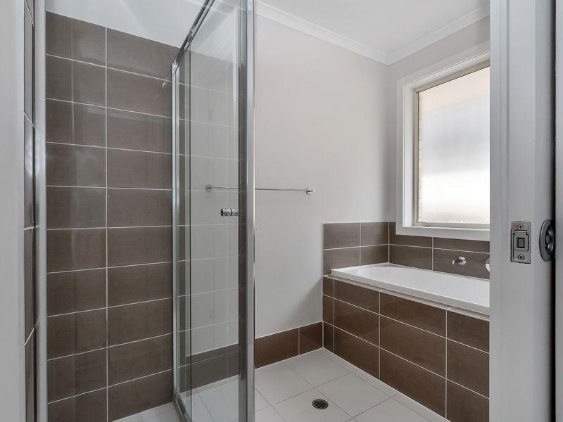 8 Vista Court, Hillbank SA 5112