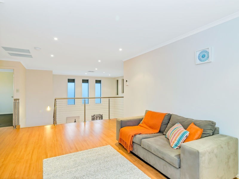 14 St Kitts Place, Mawson Lakes SA 5095