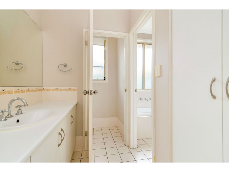 12 Bimini Crescent, Mawson Lakes SA 5095