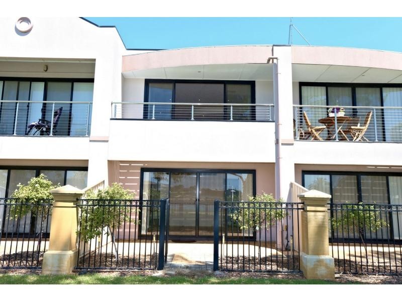 2/39 Windermere Crescent, Mawson Lakes SA 5095