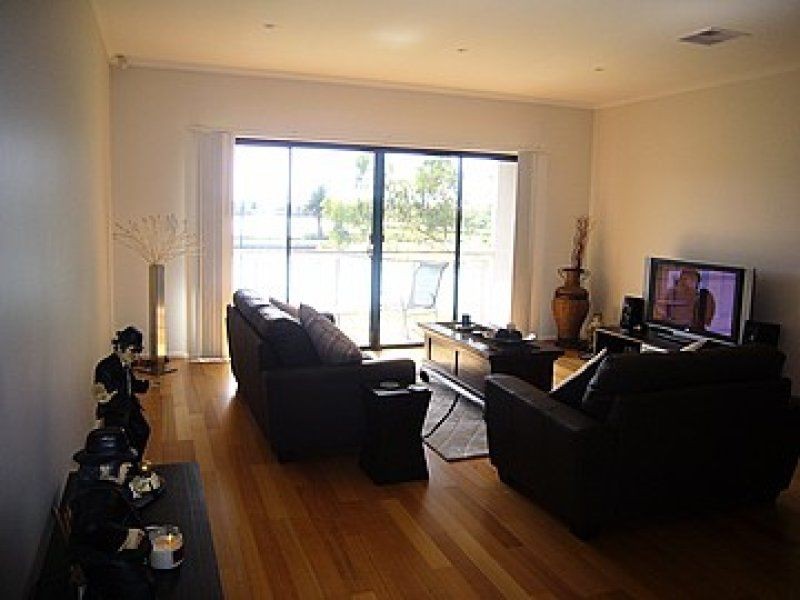 2/39 Windermere Crescent, Mawson Lakes SA 5095