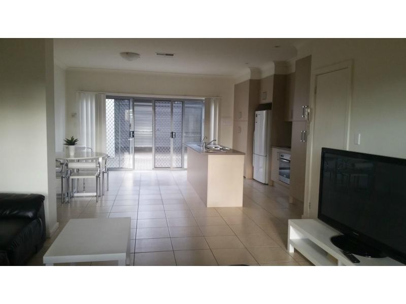 5/55 Grasswren Way, Mawson Lakes SA 5095