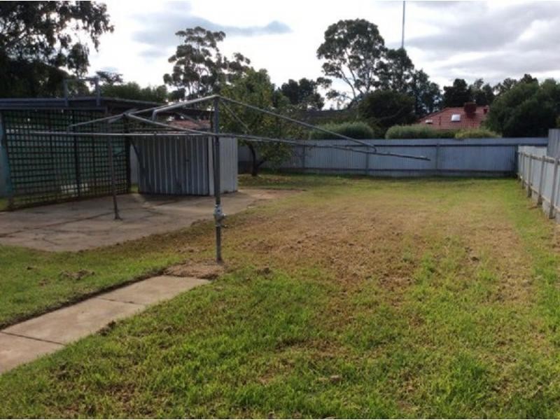 27 Smitham Street, Elizabeth Grove SA 5112