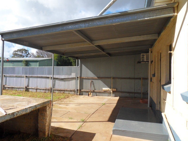 27 Smitham Street, Elizabeth Grove SA 5112