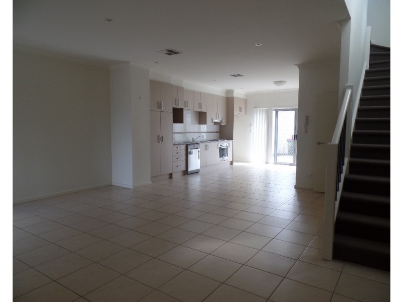 10/55 Grasswren Way, Mawson Lakes SA 5095