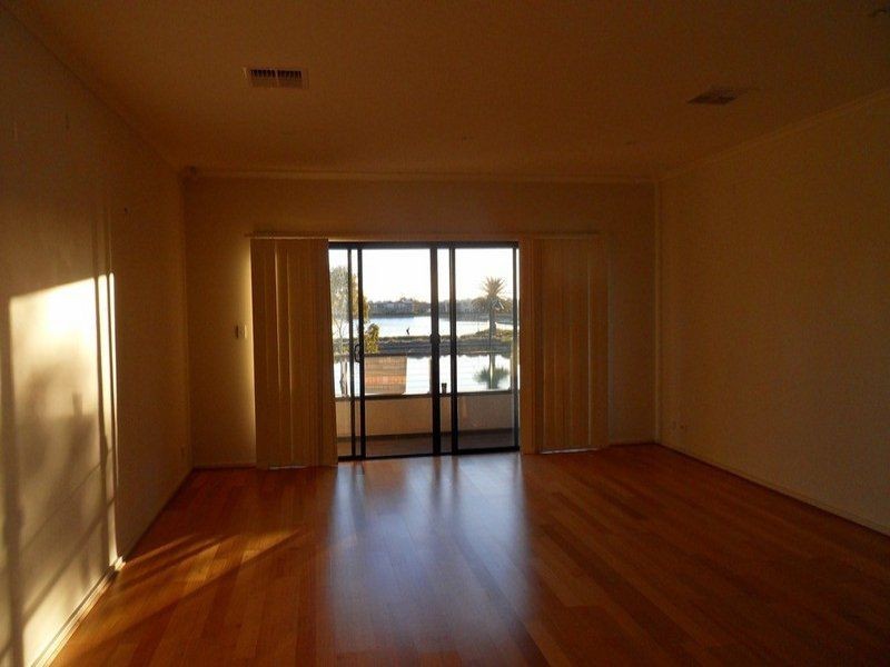 1/39 Windermere Crescent, Mawson Lakes SA 5095