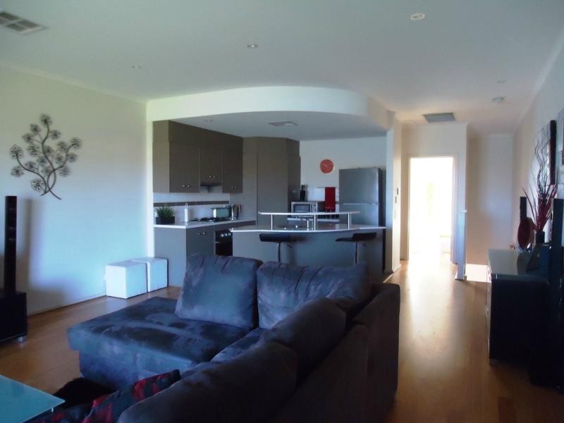 2/39 Windermere Crescent, Mawson Lakes SA 5095