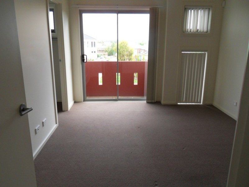 14/55 Grassswren Way, Mawson Lakes SA 5095