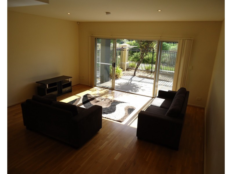 7/35 Warehouse Lane, Mawson Lakes SA 5095