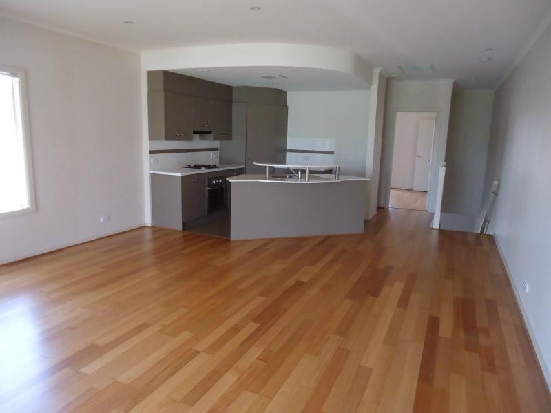 8/39 Windermere Crescent, Mawson Lakes SA 5095