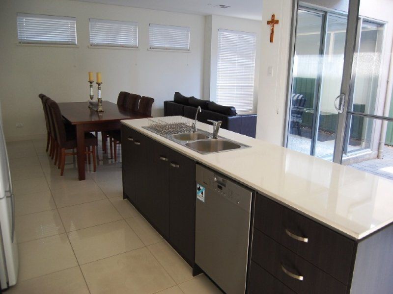 25 Adeline Street, Mawson Lakes SA 5095