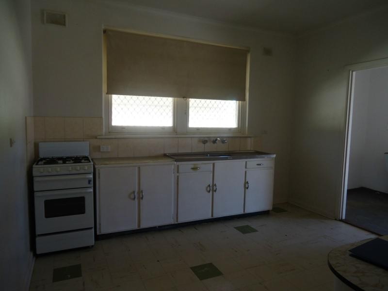 24 Thomas Street, Salisbury SA 5108