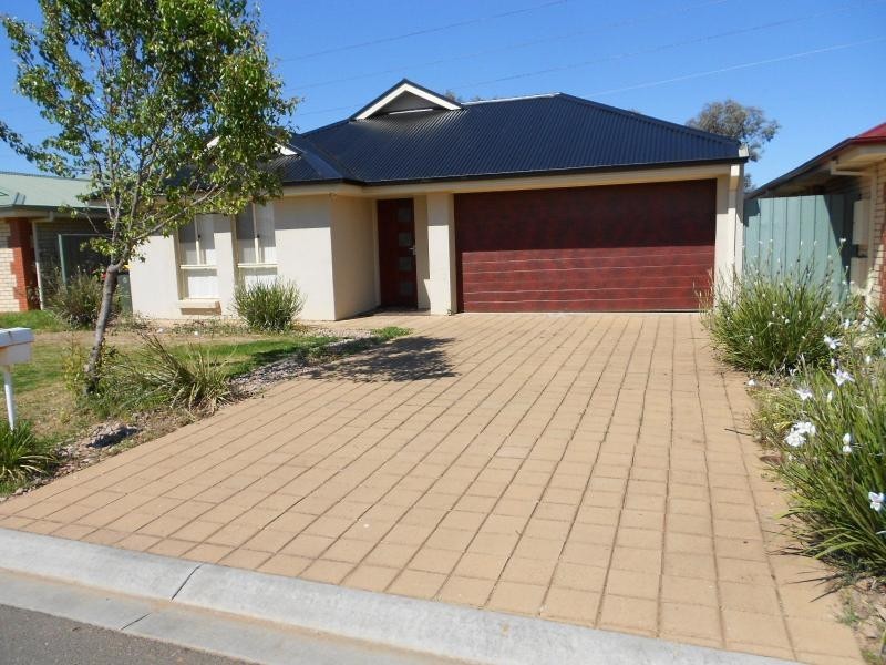 16 Orange Parade, Munno Para West SA 5115
