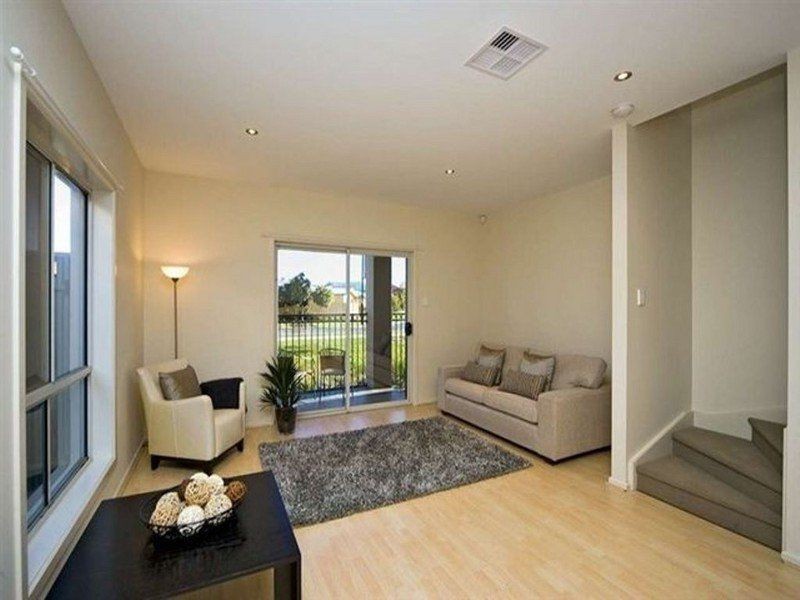 UNIT 1/3-7 Banrock Place, Mawson Lakes SA 5095