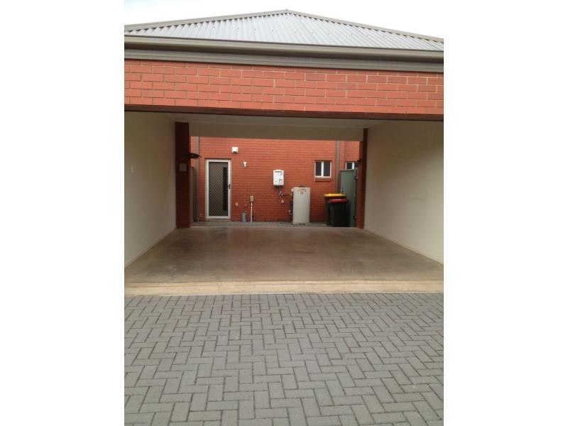 UNIT 1/3-7 Banrock Place, Mawson Lakes SA 5095