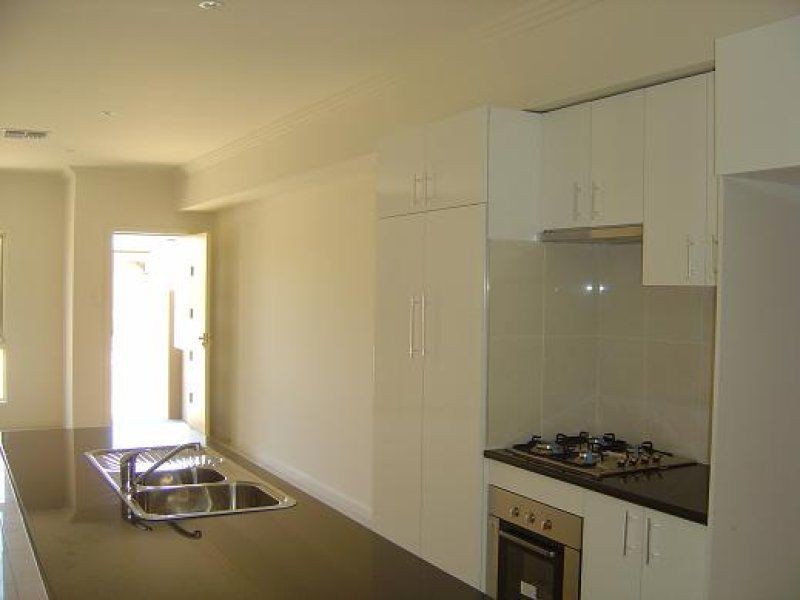 4 Tamblyn Court, Mawson Lakes SA 5095