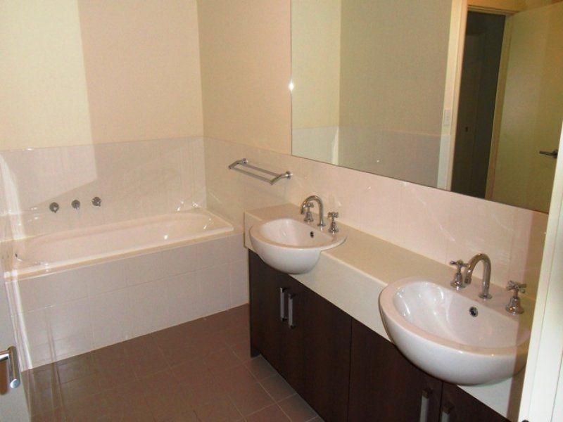 3/55 Grasswren Way, Mawson Lakes SA 5095