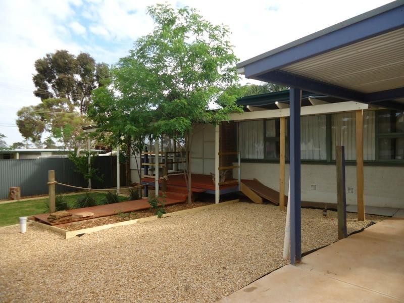24 Raymond Road, Para Hills SA 5096