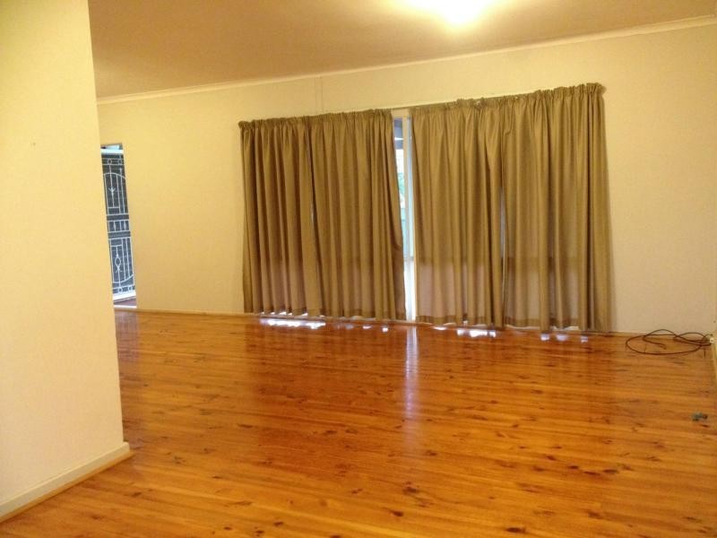 24 Raymond Road, Para Hills SA 5096