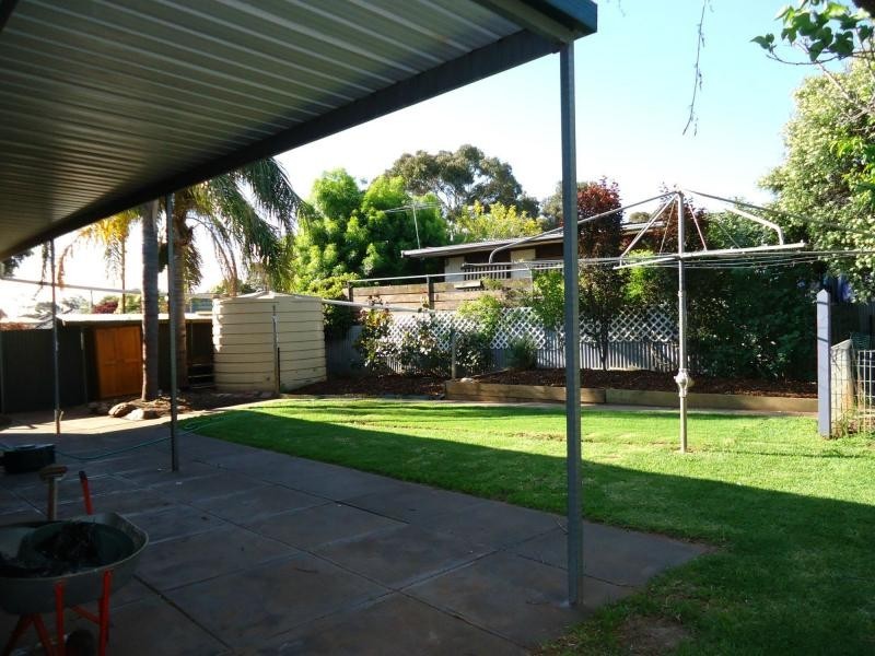 24 Raymond Road, Para Hills SA 5096