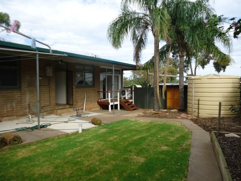 24 Raymond Road, Para Hills SA 5096