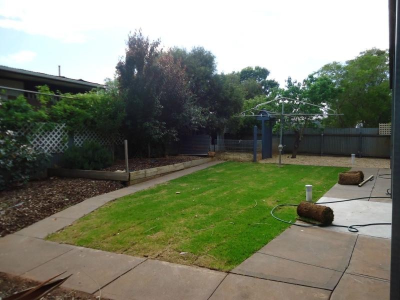 24 Raymond Road, Para Hills SA 5096