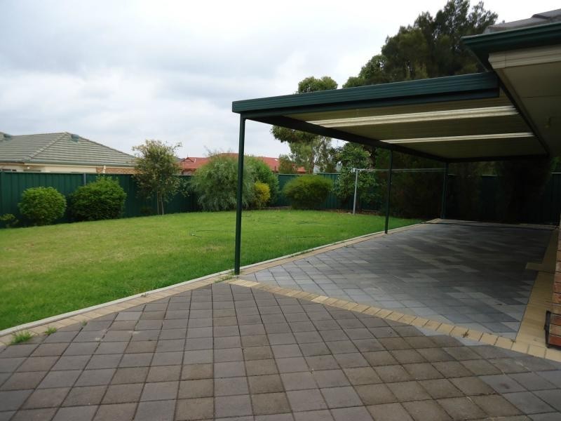 5 Emmett Place, Oakden SA 5086