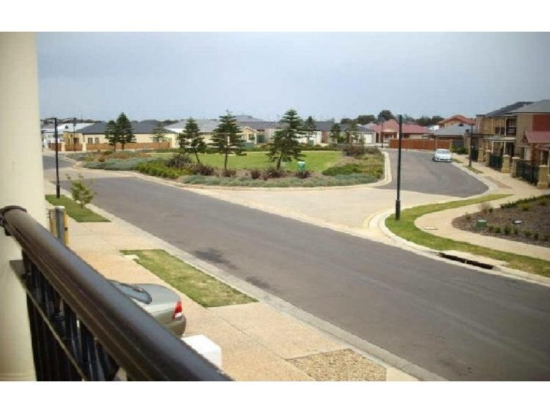 7 Lord Howe Crescent, Mawson Lakes SA 5095