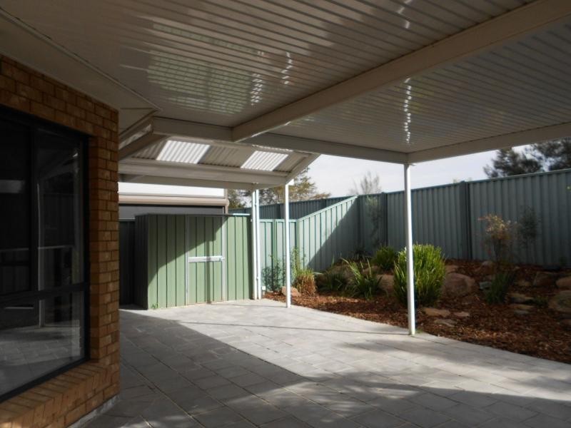 5 Chapman Court, Mawson Lakes SA 5095