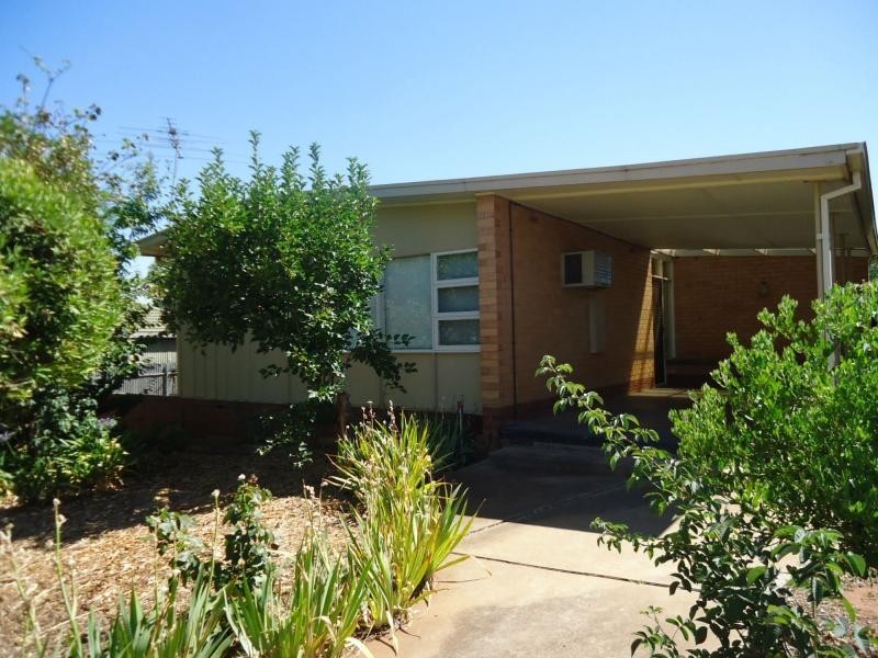 27 Palmer Road, Elizabeth Park SA 5113