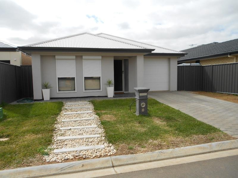 6 Luvera Drive, Munno Para West SA 5115