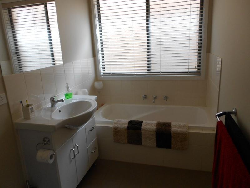 6 Luvera Drive, Munno Para West SA 5115