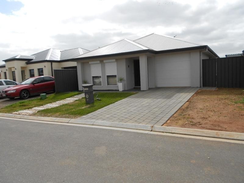 6 Luvera Drive, Munno Para West SA 5115