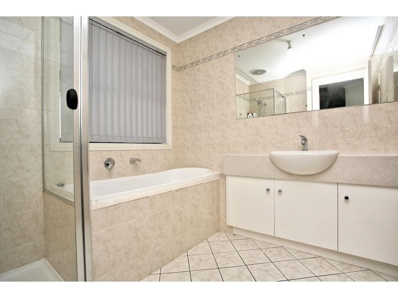 7 Lord Howe Crescent, Mawson Lakes SA 5095