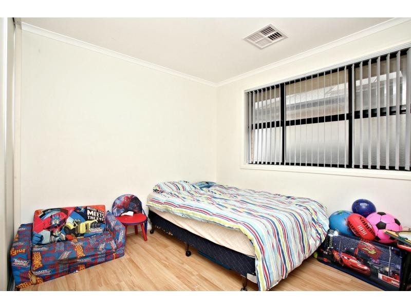 7 Lord Howe Crescent, Mawson Lakes SA 5095