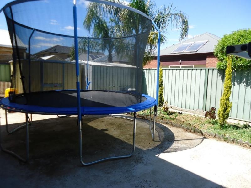 7 Lord Howe Crescent, Mawson Lakes SA 5095