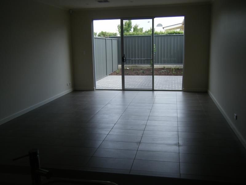 3/49B Trinity Circuit, Mawson Lakes SA 5095