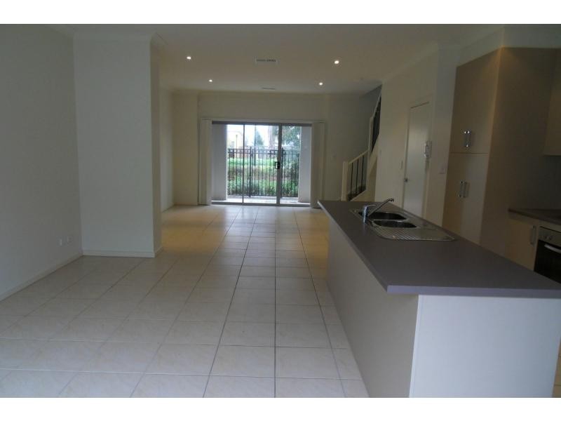 Unit 4/53 Grasswren Way, Mawson Lakes SA 5095