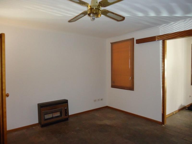 29 Warooka Crescent, Smithfield SA 5114