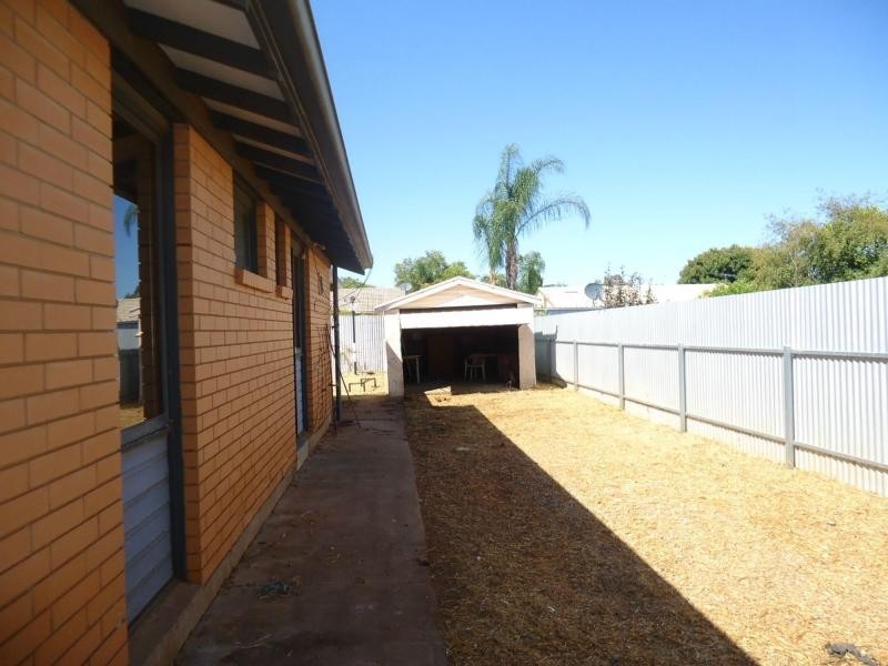 29 Warooka Crescent, Smithfield SA 5114