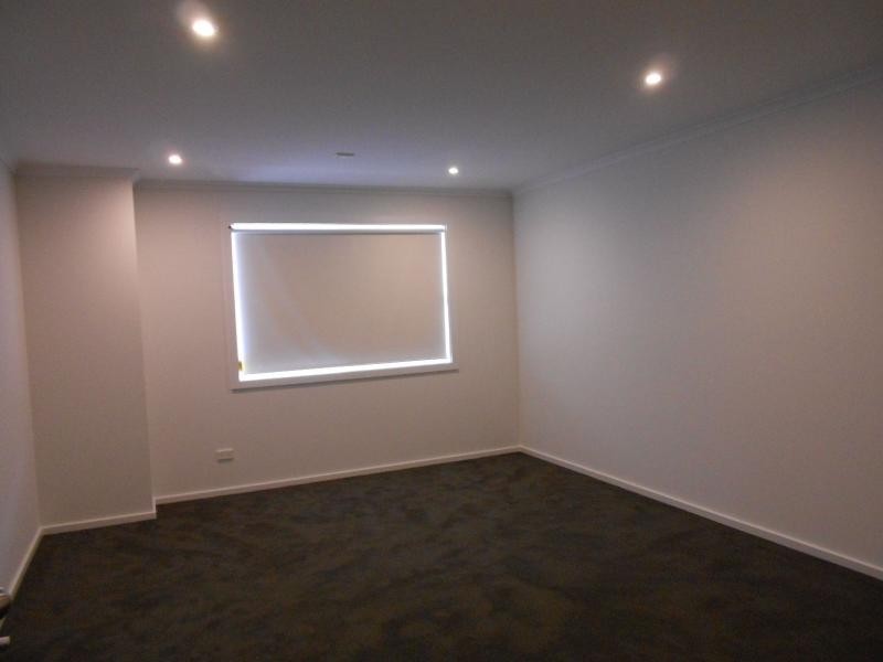 12 Templeton Street, Mawson Lakes SA 5095